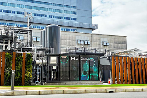 PEM water electrolysis demonstration system (Image provided by Toyota)