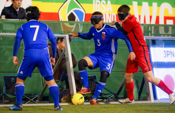 素材と技術で ブラインドサッカーの常識が変わる Agc 素材と技術で ブラインドサッカーの常識が変わる Agc