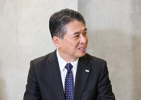 平井 良典氏