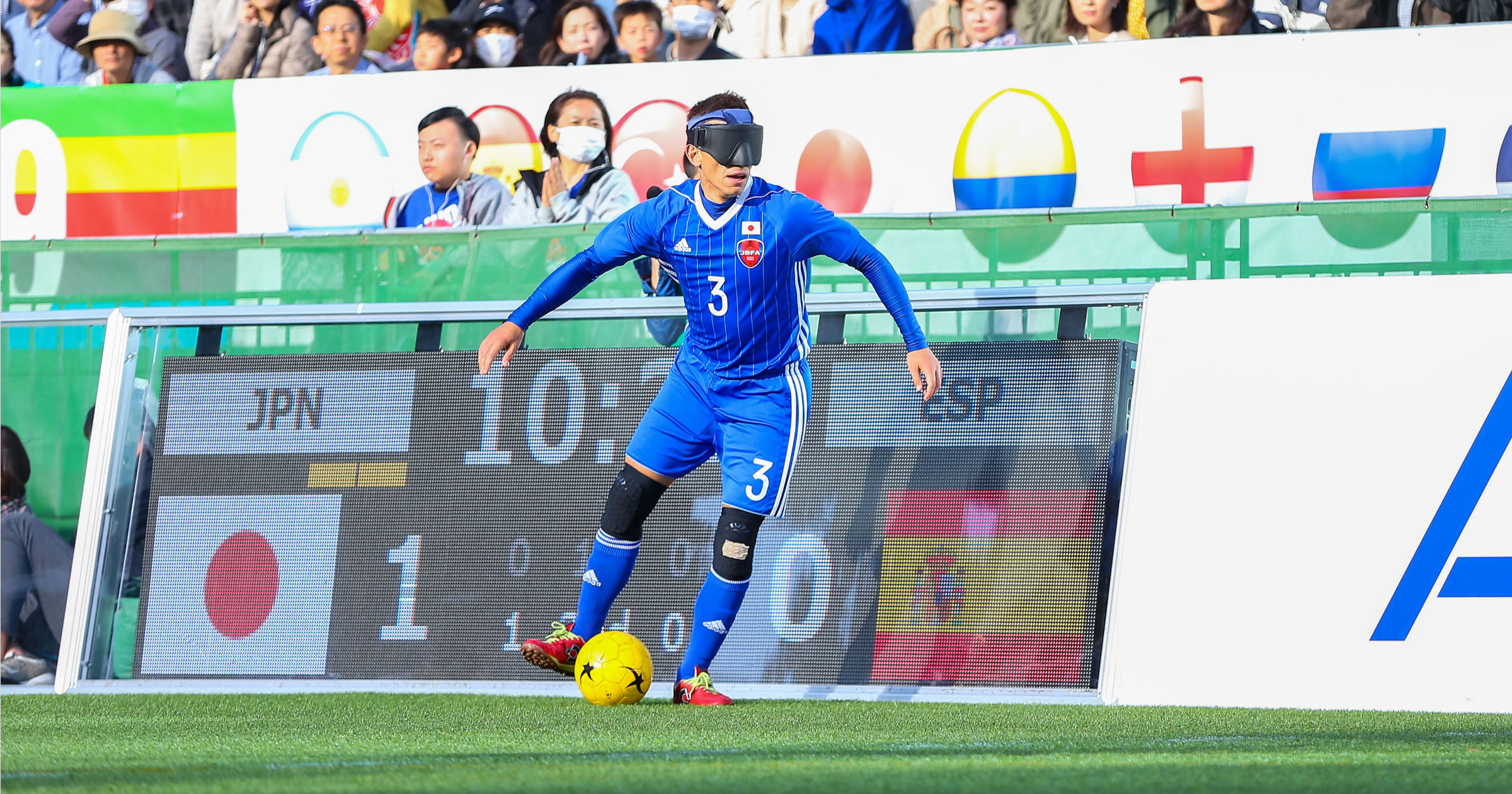素材と技術で ブラインドサッカーの常識が変わる Agc