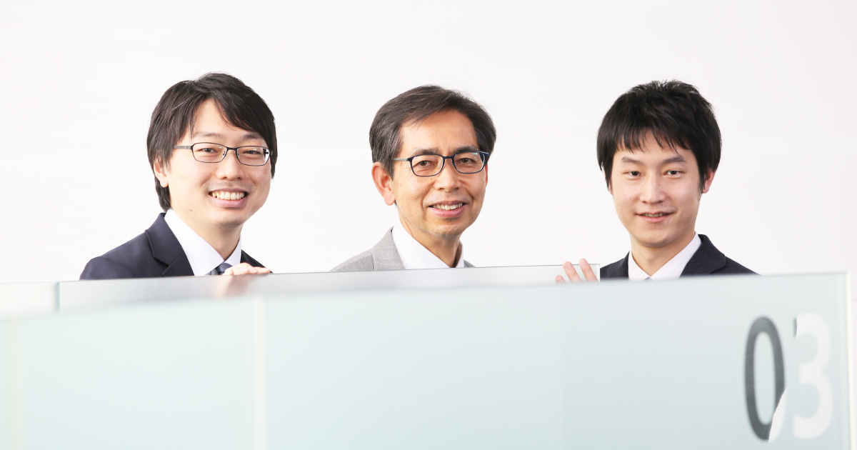 FIRカメラ搭載フロントガラスで 夜間の歩行者交通事故ゼロに挑戦する