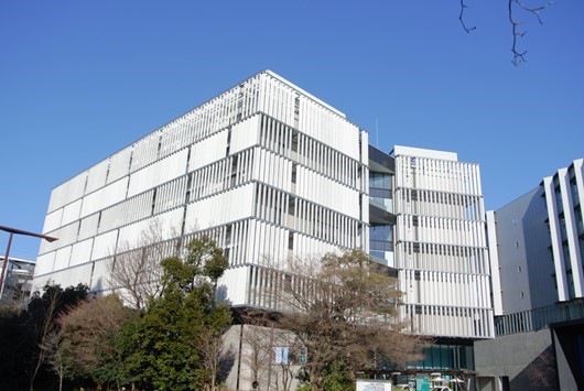 オープンイノベーション推進室、AGC産学協同研究部門が入居する名古屋大学ナショナルイノベーションコンプレックス(名古屋市千種区 名古屋大学東山キャンパス内)