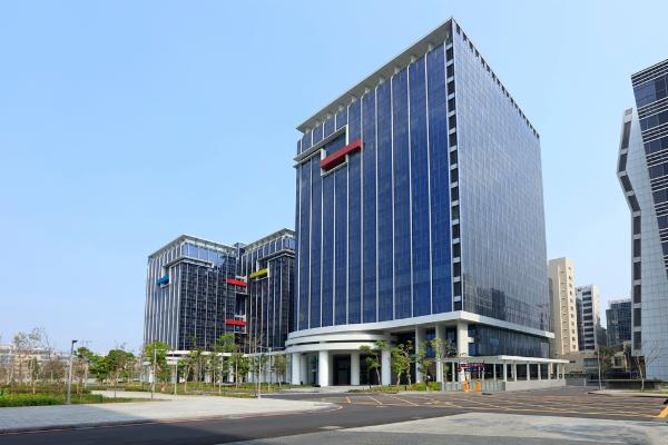 新設するテクニカルセンターが入居する 新竹「台元科学園区」内のビル