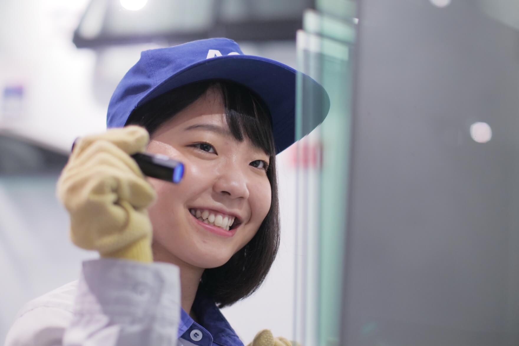 若手社員 青木 里紗